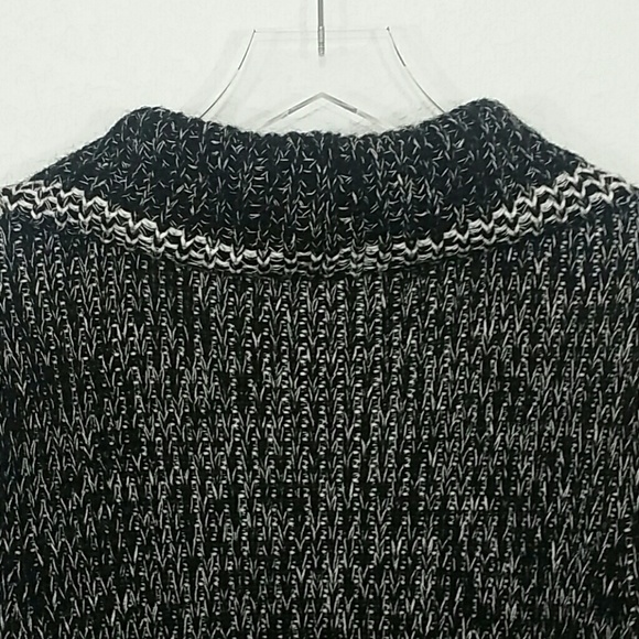 White House Black Market XS Cardigan - Picture 6 of 7